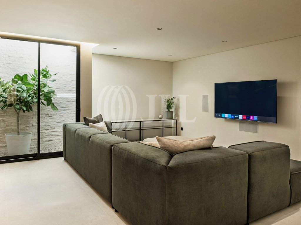 Brand new 4-bedroom villa, in Villa Citrina, Almancil, Algarve