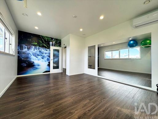 Advert pic 0