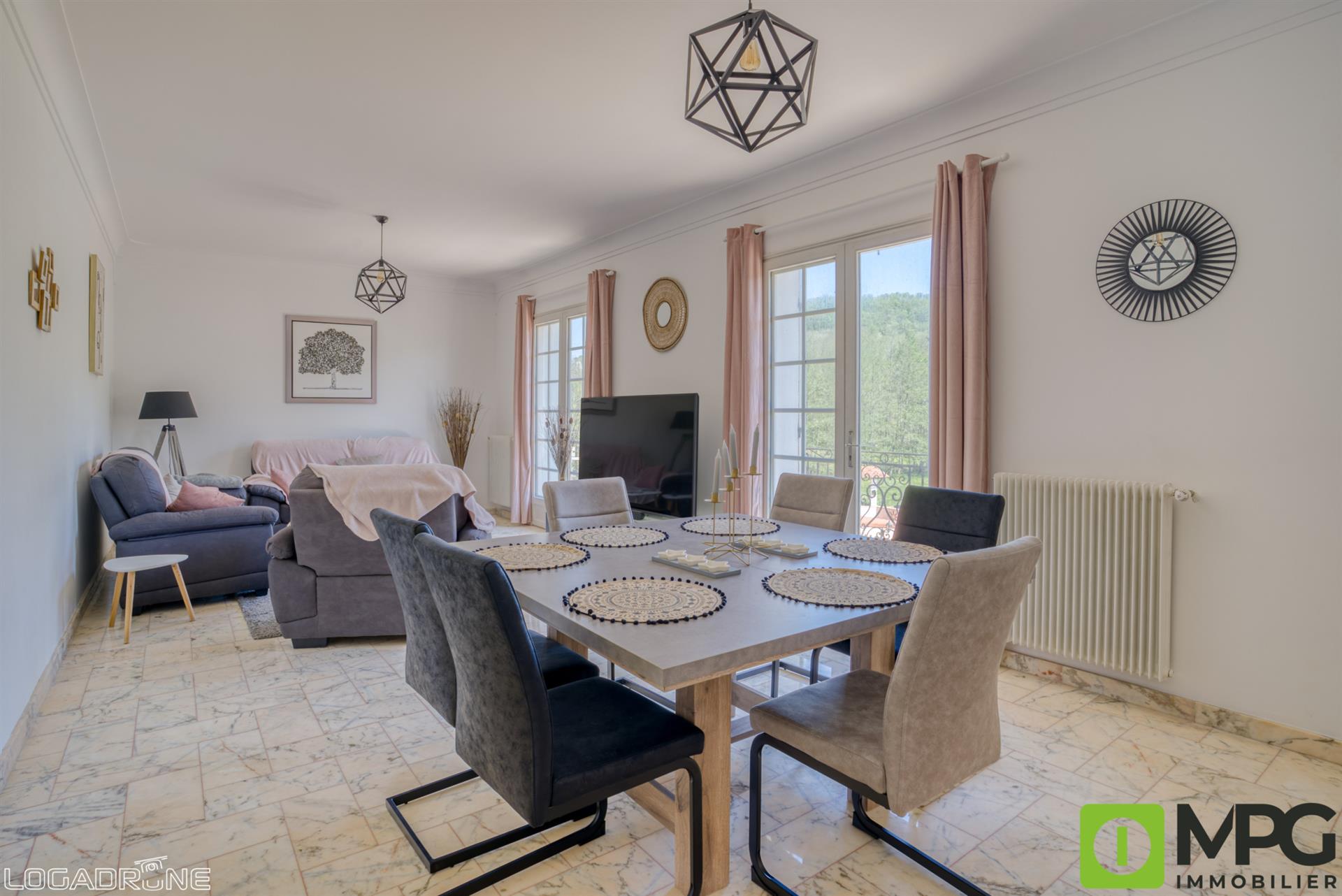 Maison à vendre, 432m², Bajamont