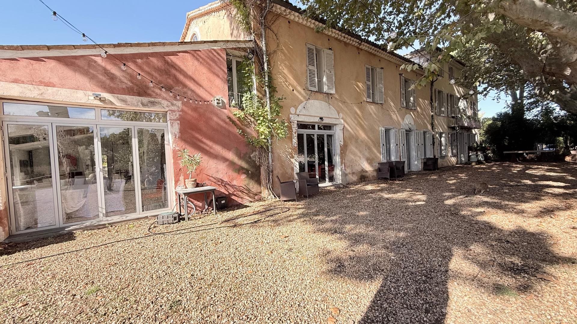 Maison à vendre, 817m², Vidauban