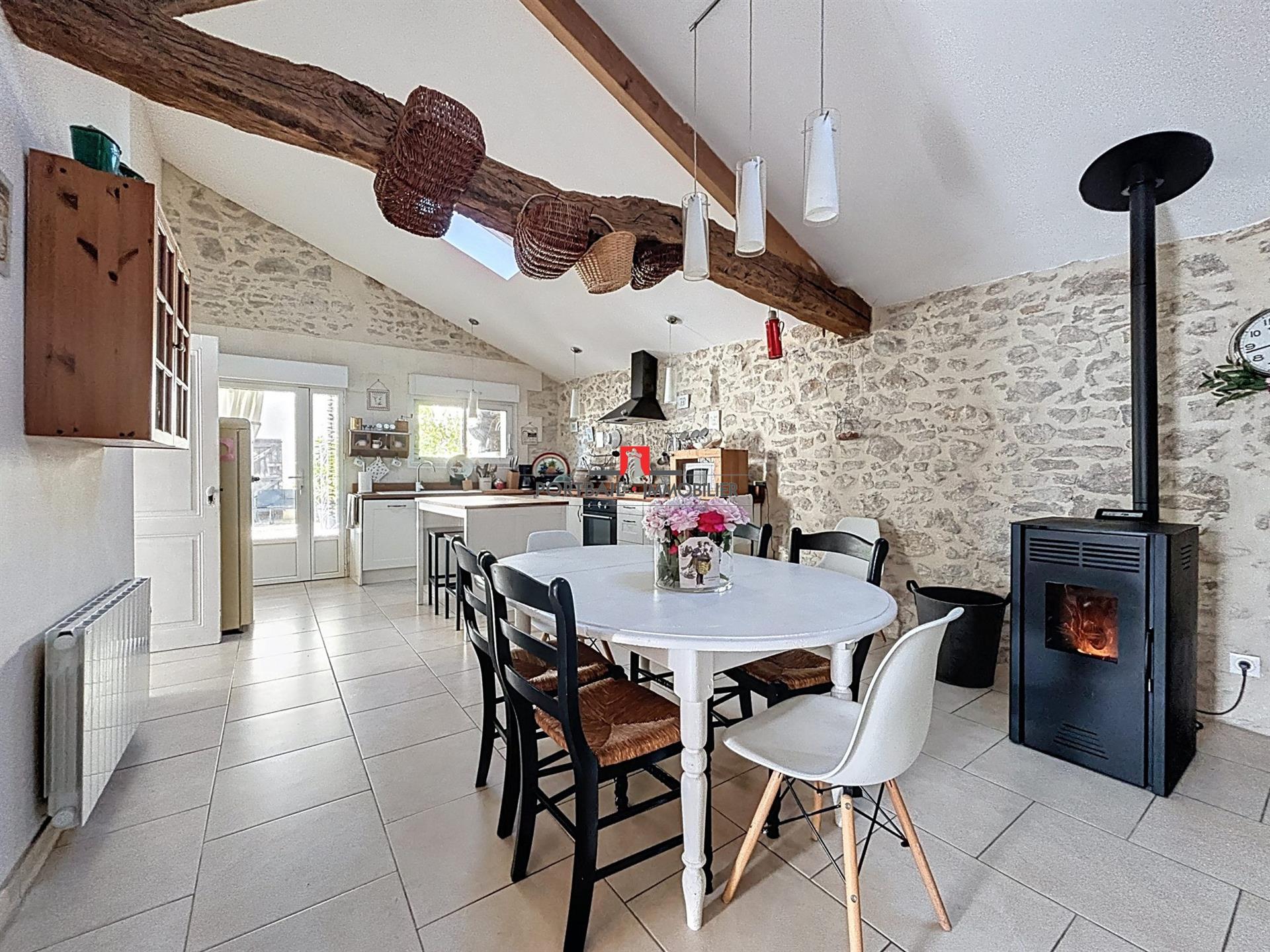 Maison à vendre, 180m², Saint-Aubin-de-Blaye