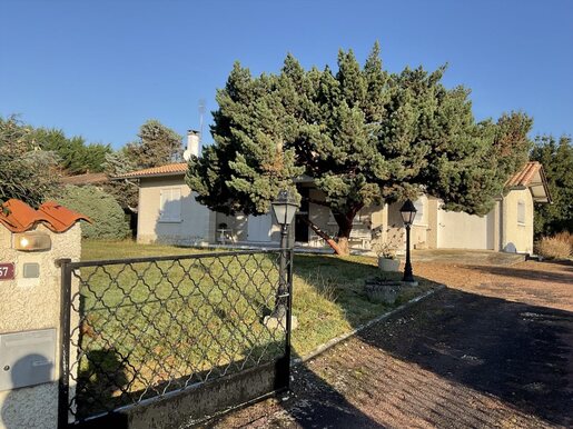 Maison 5 pièces 132 m² · à Pugnac · 132 m² · 181 000 €