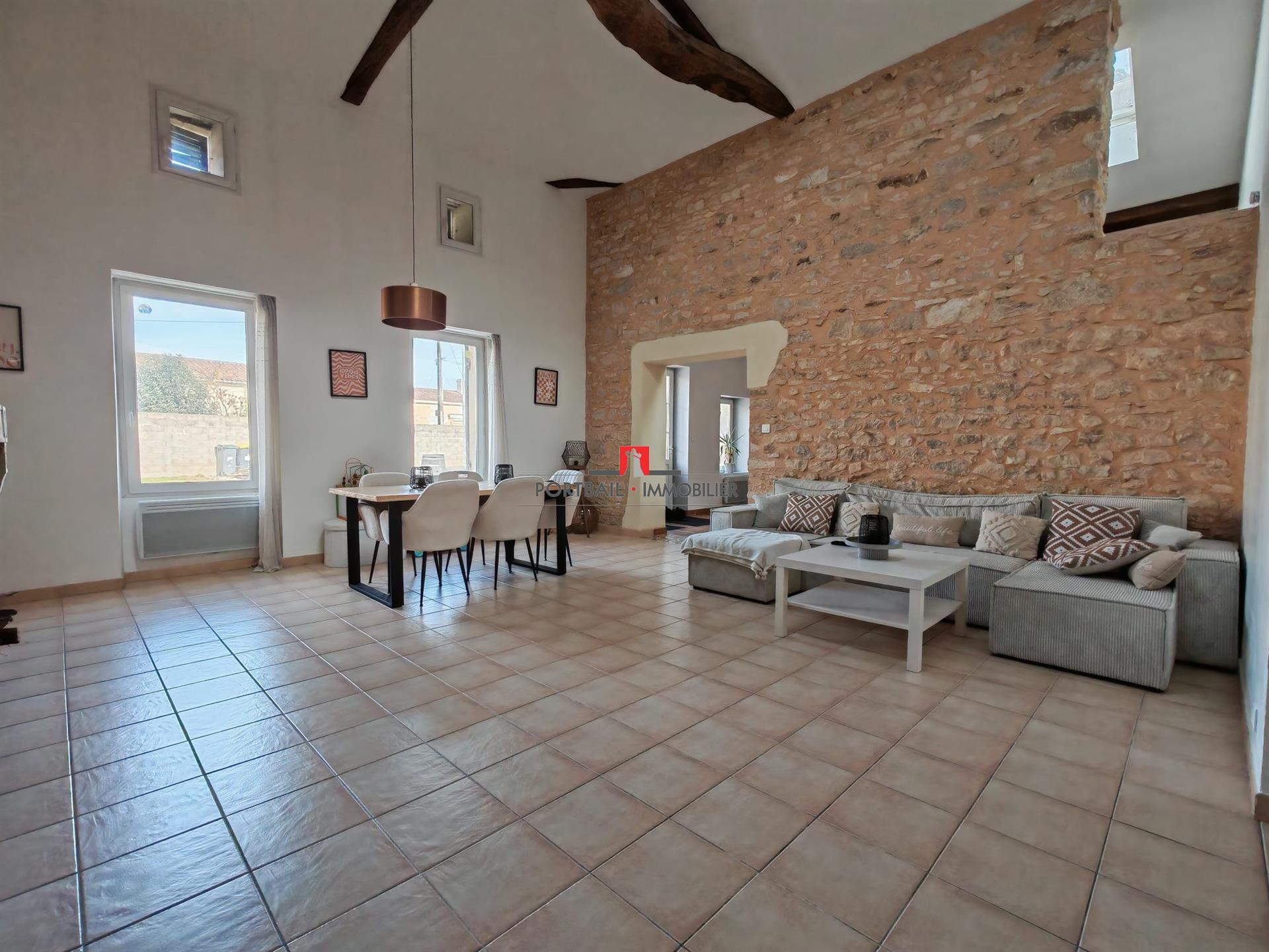 Maison à vendre, 240m², Saint-Ciers-sur-Gironde