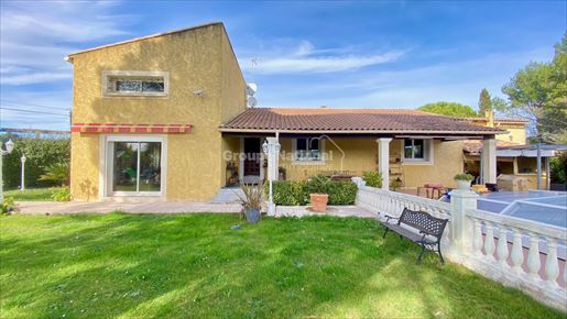 Maison 8 pièces 192 m² · à Clarensac · 192 m² · 480 000 €