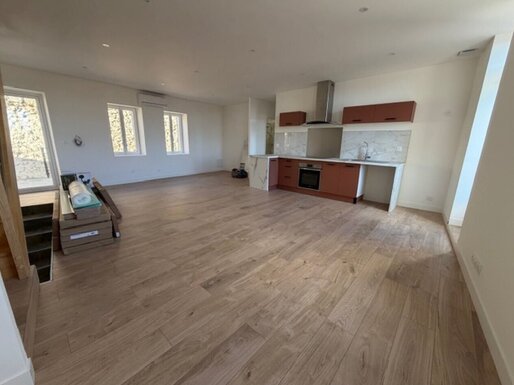 Maison 15 pièces 305 m² · à Nîmes · 305 m² · 440 000 €