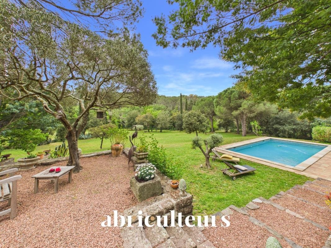 Maison à vendre, 300m², Saint-Raphaël