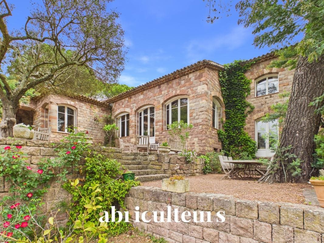 Maison à vendre, 300m², Saint-Raphaël