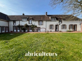 Maison 9 pièces 409 m² · à Croisilles · 409 m² · 795 000 €