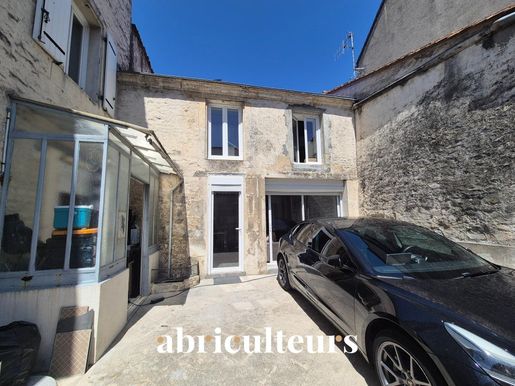 Maison 7 pièces 164 m² · à Jarnac · 164 m² · 148 995 €