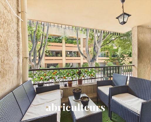 Appartement 3 pièces 71 m² · à Salon-de-Provence · 71 m² · 229 000 €