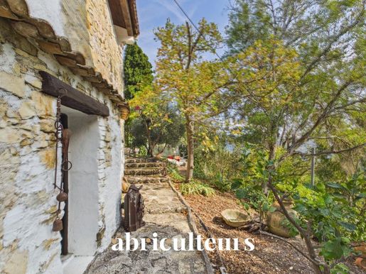 Maison 7 pièces 223 m² · à Cantaron · 223 m² · 640 000 €
