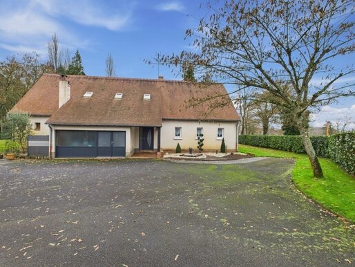 Maison 8 pièces 260 m² · à Ruaudin · 260 m² · 494 990 €