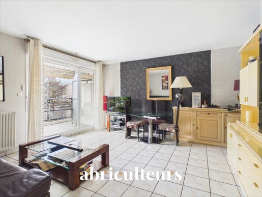Appartement 2 pièces 50 m² · à Bron · 50 m² · 230 000 €