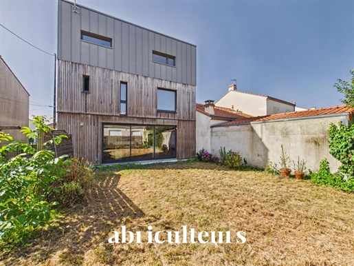 Maison 7 pièces 219 m² · à Rezé · 219 m² · 590 000 €