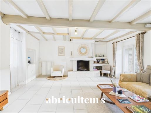 Maison 7 pièces 158 m² · à Cognac · 158 m² · 198 600 €
