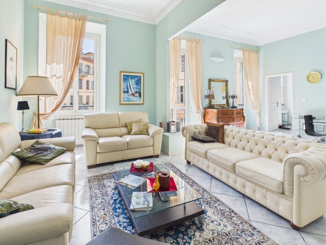 Purchase: Apartment (06300)