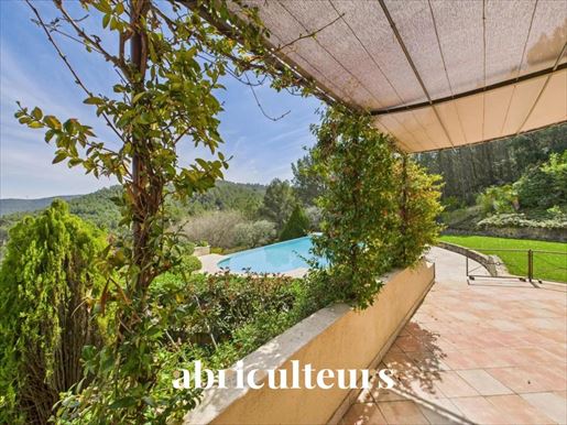 Maison 9 pièces 296 m² · à Rognes · 296 m² · 1 390 000 €