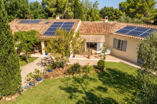 Maison 12 pièces 260 m² · à Aups · 260 m² · 849 000 €