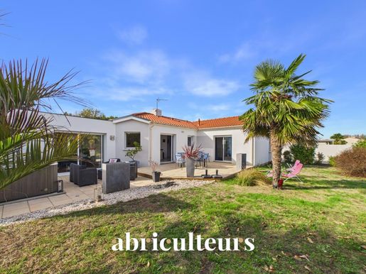 Maison 6 pièces 142 m² · à Sainte-Pazanne · 142 m² · 466 000 €