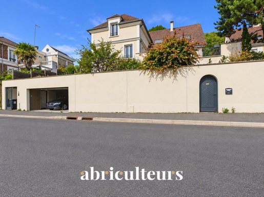 Maison 10 pièces 350 m² · à Athis-Mons · 350 m² · 949 500 €