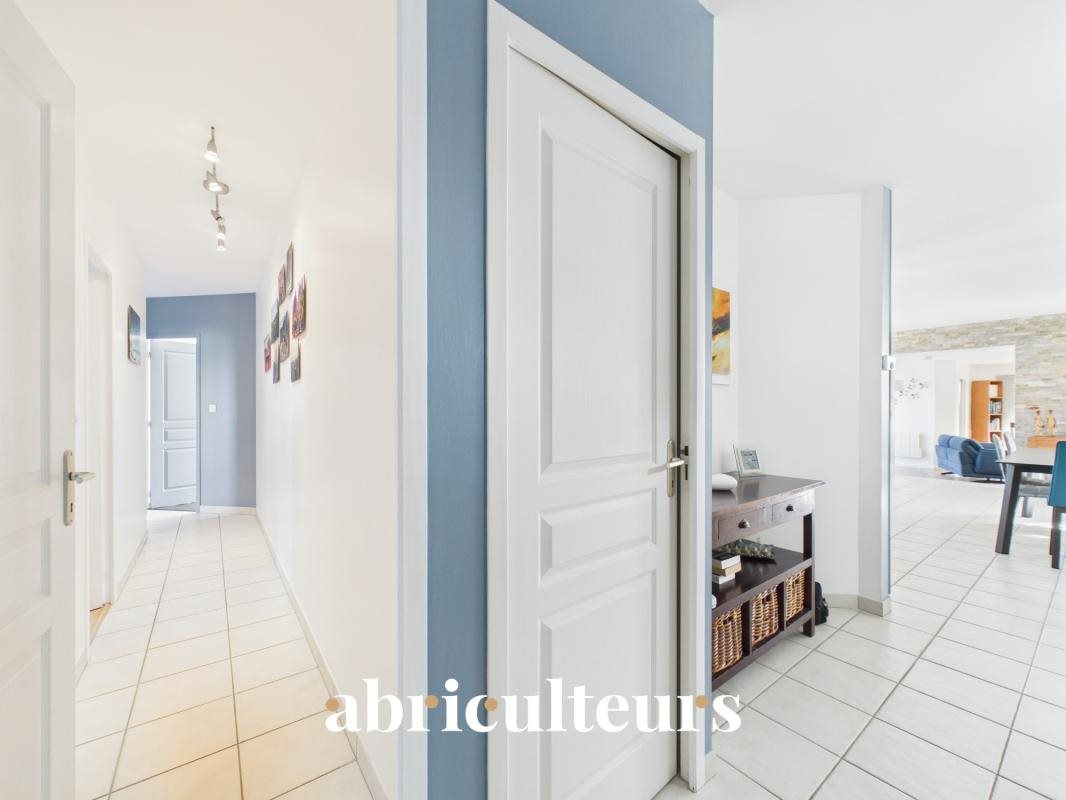 Maison à vendre, 142m², Sainte-Pazanne