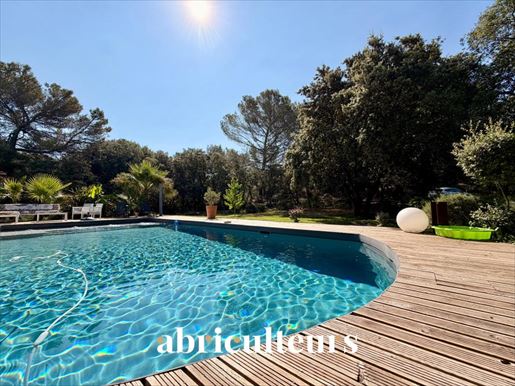 Maison 8 pièces 252 m² · à Rognes · 252 m² · 1 050 000 €