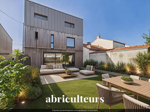 Maison 7 pièces 220 m² · à Rezé · 220 m² · 550 000 €