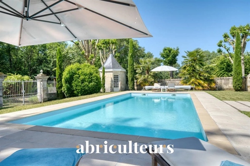 10 pièces 270 m² · à Saint-Laurent-de-Cognac · 270 m² · 599 000 €