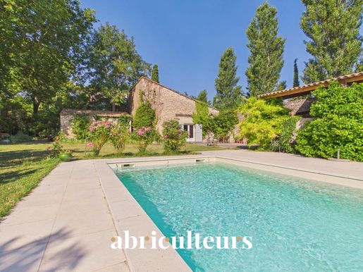Maison 9 pièces 310 m² · à Orgon · 310 m² · 650 000 €