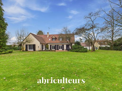 Maison 8 pièces 260 m² · à Ruaudin · 260 m² · 494 990 €