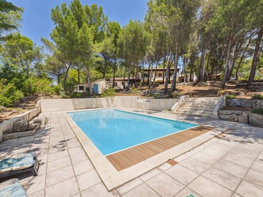 Maison 8 pièces 256 m² · à Ventabren · 256 m² · 1 290 000 €
