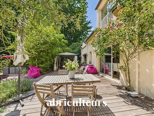 Maison 8 pièces 370 m² · à L'Etang-la-Ville · 370 m² · 1 890 000 €