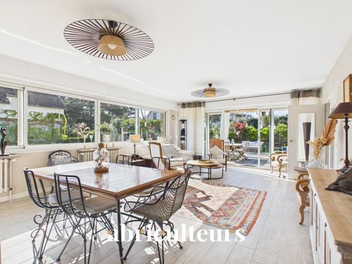 Maison 11 pièces 212 m² · à Carnac · 212 m² · 1 799 000 €