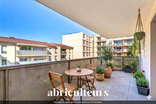 Appartement 4 pièces 85 m² · à Vénissieux · 85 m² · 245 000 €