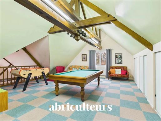8 pièces 260 m² · à Ruaudin · 260 m² · 494 999 €