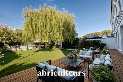 Maison 7 pièces 242 m² · à Saintes · 242 m² · 364 975 €