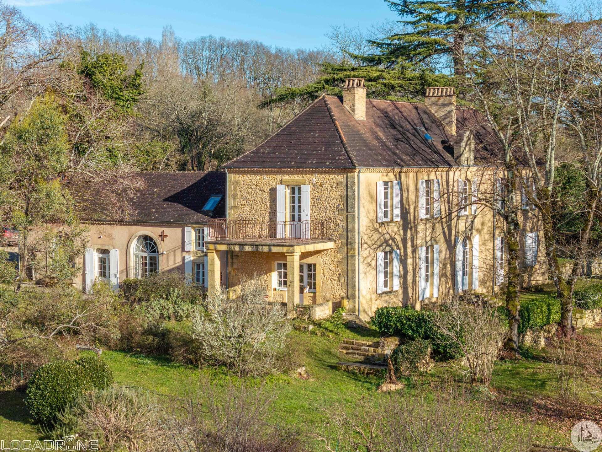 Ancienne couvent en pierre- Proche Issigeac · 450 m² · 1 248 000 €