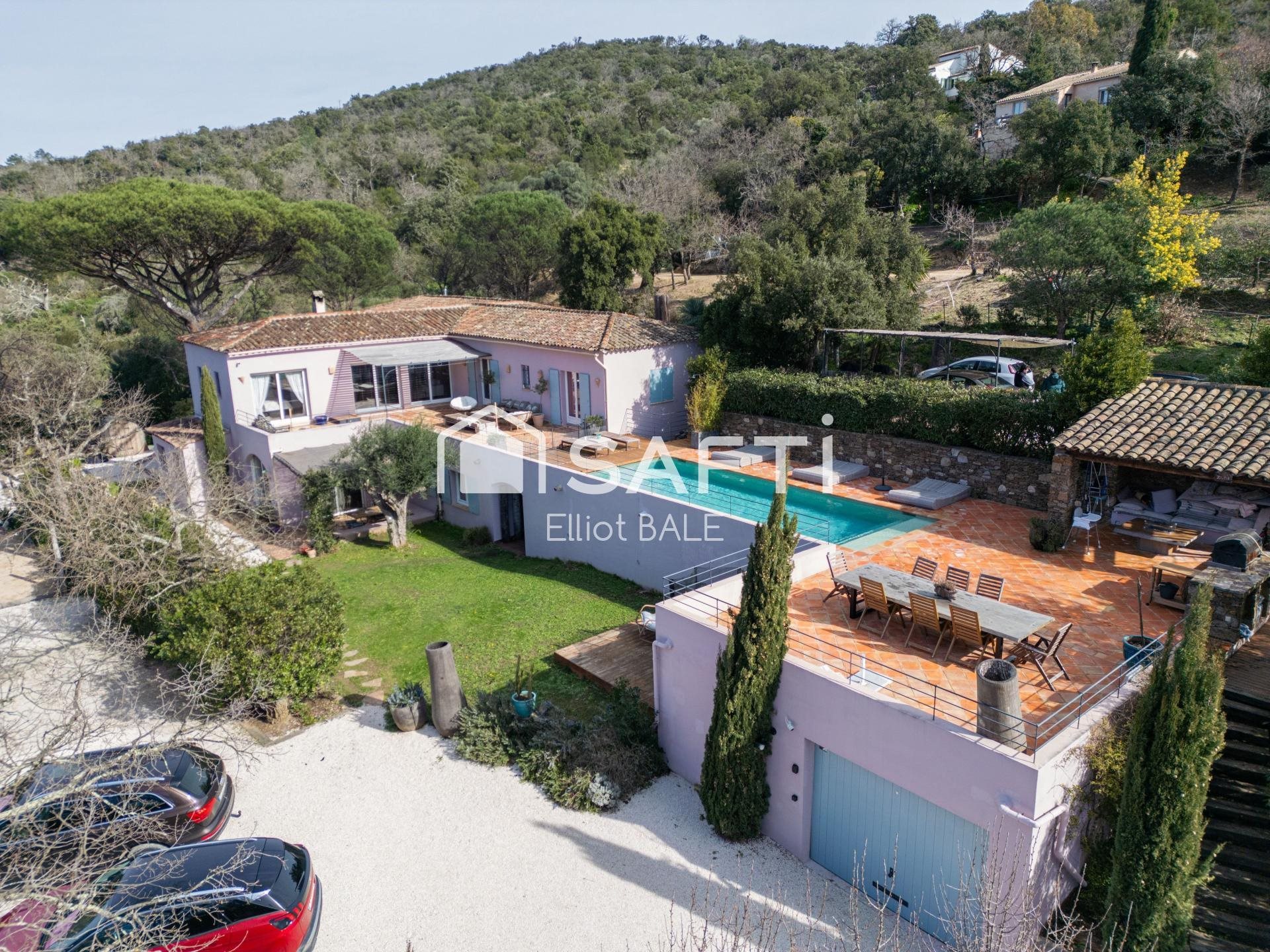 Maison à vendre, 300m², Grimaud