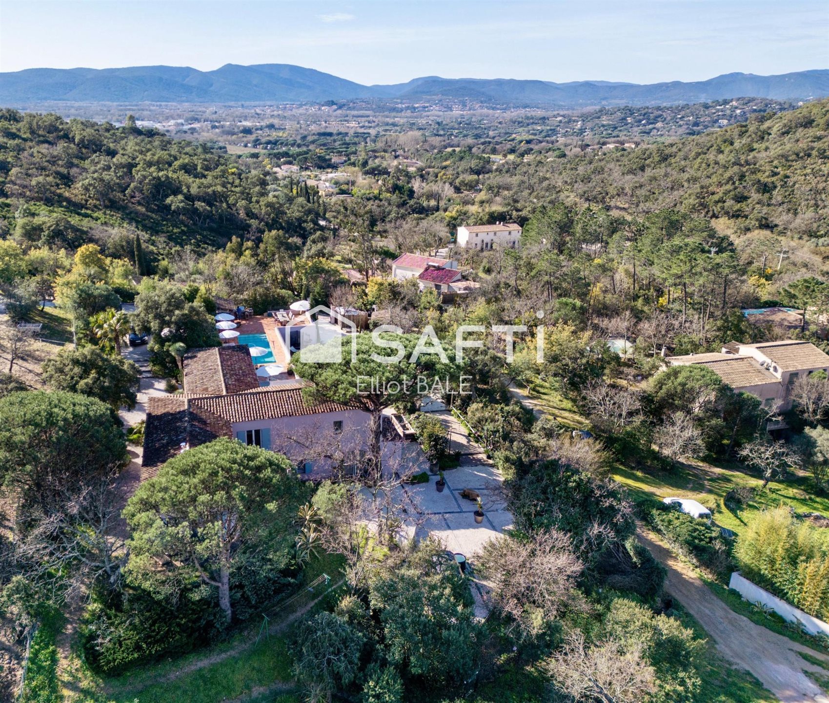 Maison à vendre, 300m², Grimaud