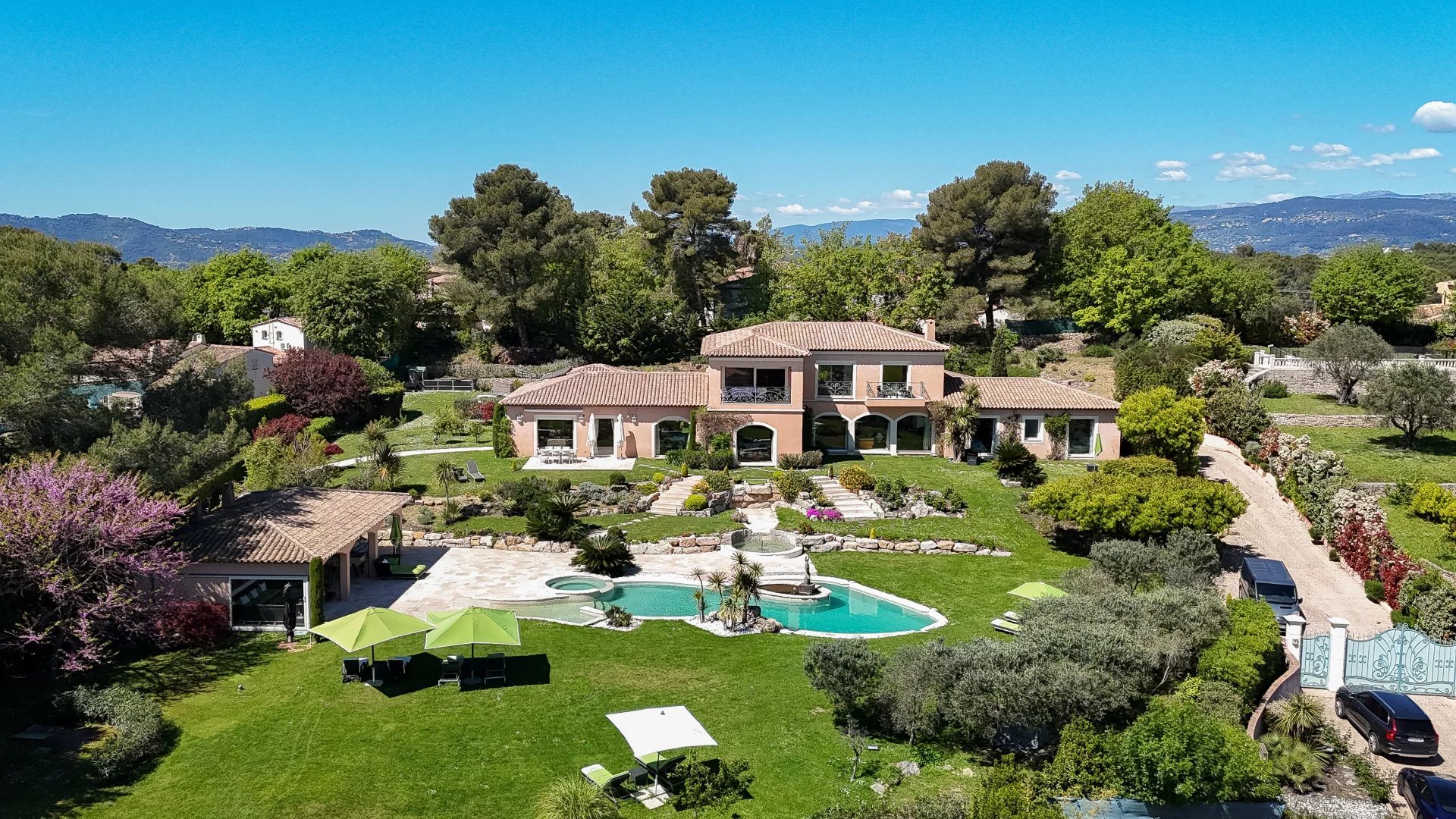Maison à louer, 870m², Mougins