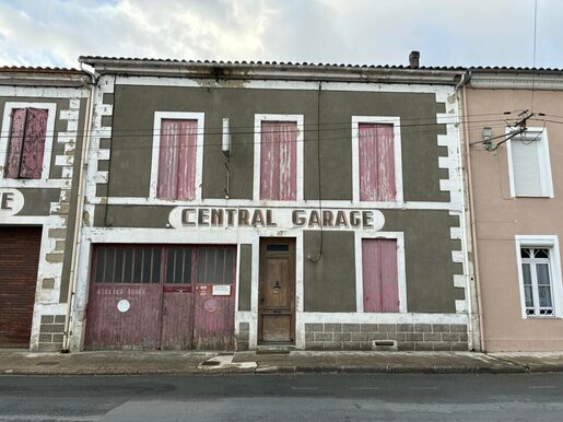 Maison 6 pièces 235 m² · à Miramont-de-Guyenne · 235 m² · 45 000 €