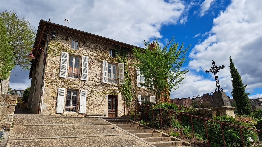 Olliergues 253m²