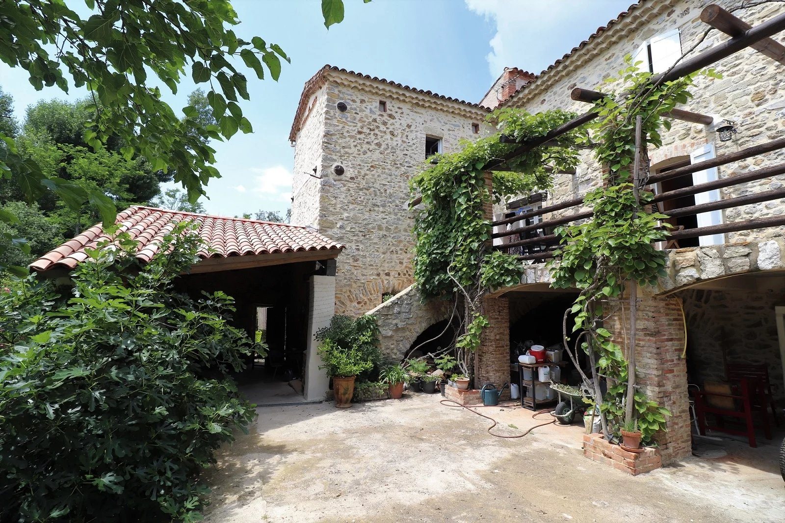 Maison à vendre, 390m², Saint-Martin-de-Valgalgues