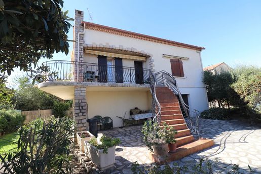 Maison 3 pièces 86 m² · à Nîmes · 86 m² · 220 000 €
