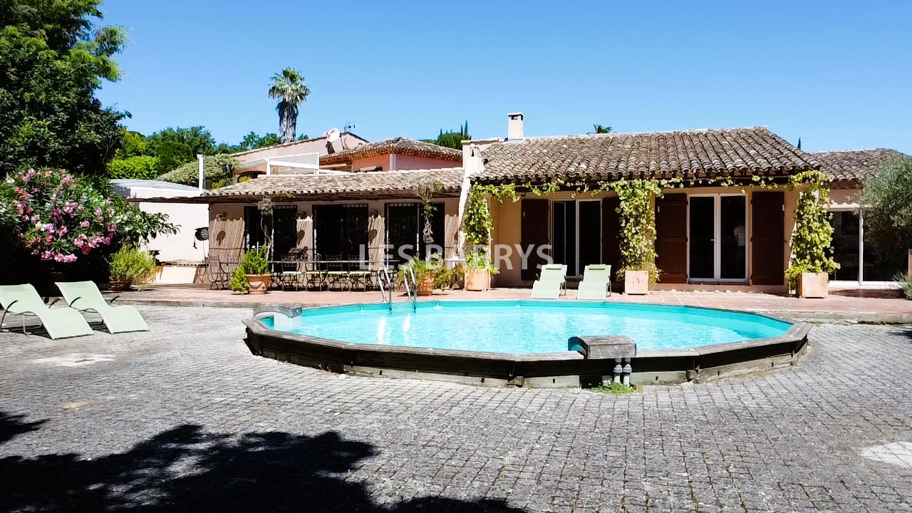 Maison à vendre, 155m², Gassin