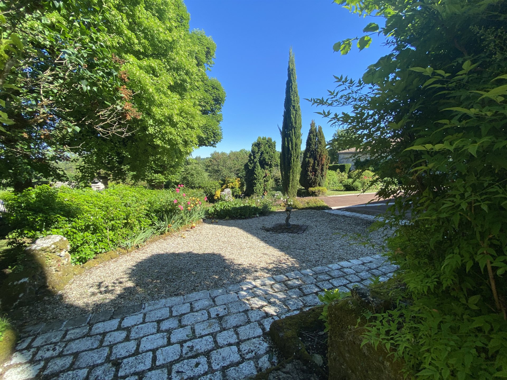 Maison à vendre, 304m², Mouthiers-sur-Boëme