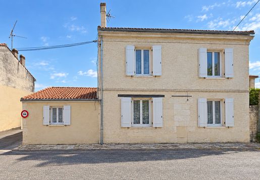 Maison 165 m² · à Saint-Yrieix-sur-Charente · 165 m² · 420 000 €