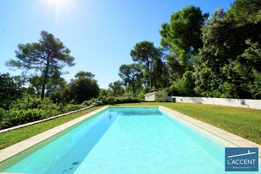 Maison 7 pièces 175 m² · à Saint-Gervasy · 175 m² · 600 000 €