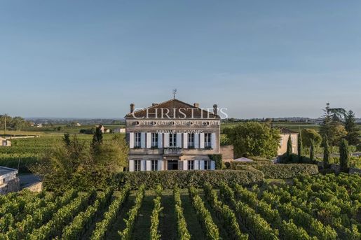 Maison 9 pièces 505 m² · à Saint-Émilion · 505 m² · 2 750 000 €