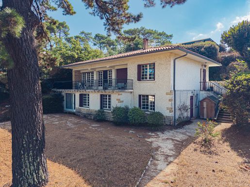 Maison 11 pièces 225 m² · à Pyla-sur-Mer · 225 m² · 1 650 000 €